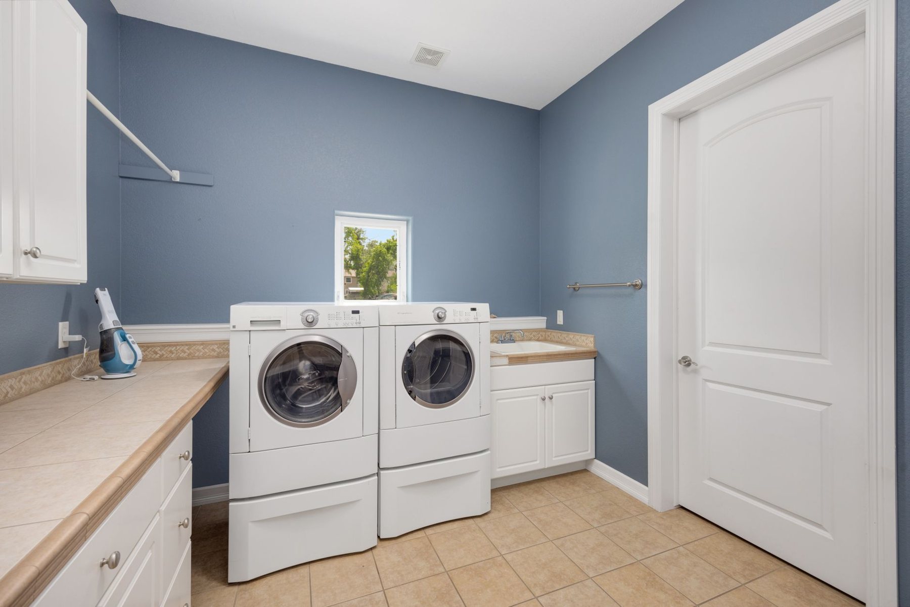 Laundry rooms humming in Avondale, AZ